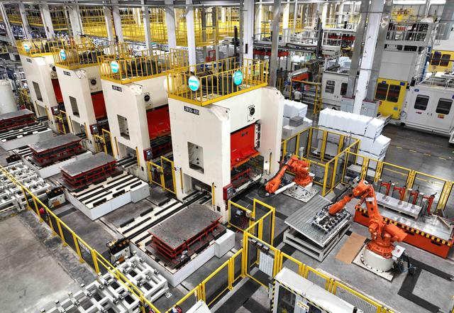 金壯龍：十八大以來(lái)我國(guó)工業(yè)獨(dú)特優(yōu)勢(shì)顯著